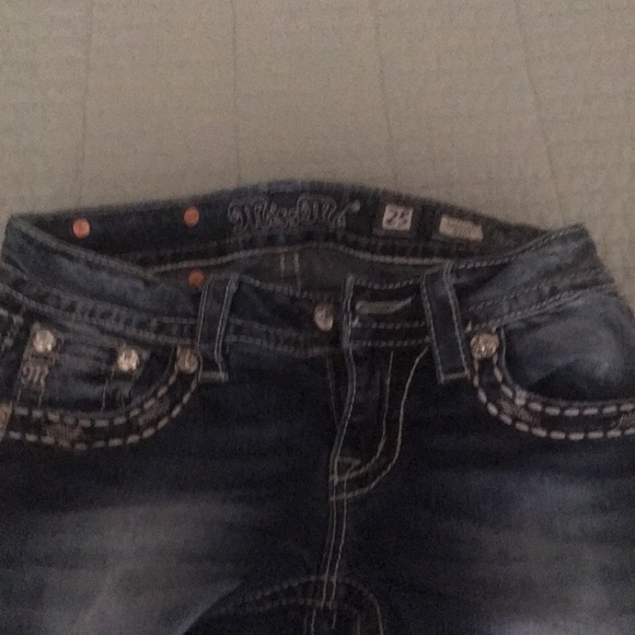 Jeans - Picture 2 of 2